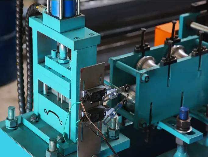 Fast Speed Roller Shutter Door Forming Machine 14-16m/Min Power Saving