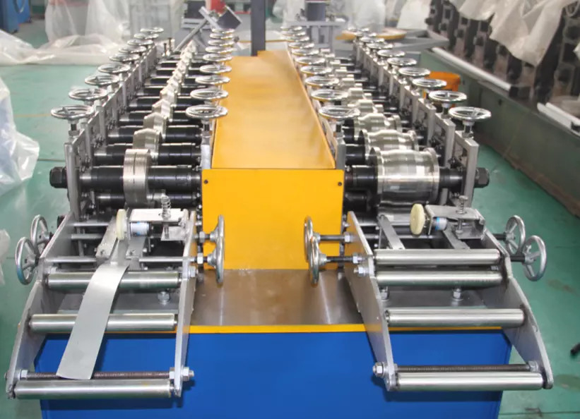 Light Gauge Keel C U OMEGA Stud And Track  Roll Forming Machine Roof Truss Press U Stud C Channel