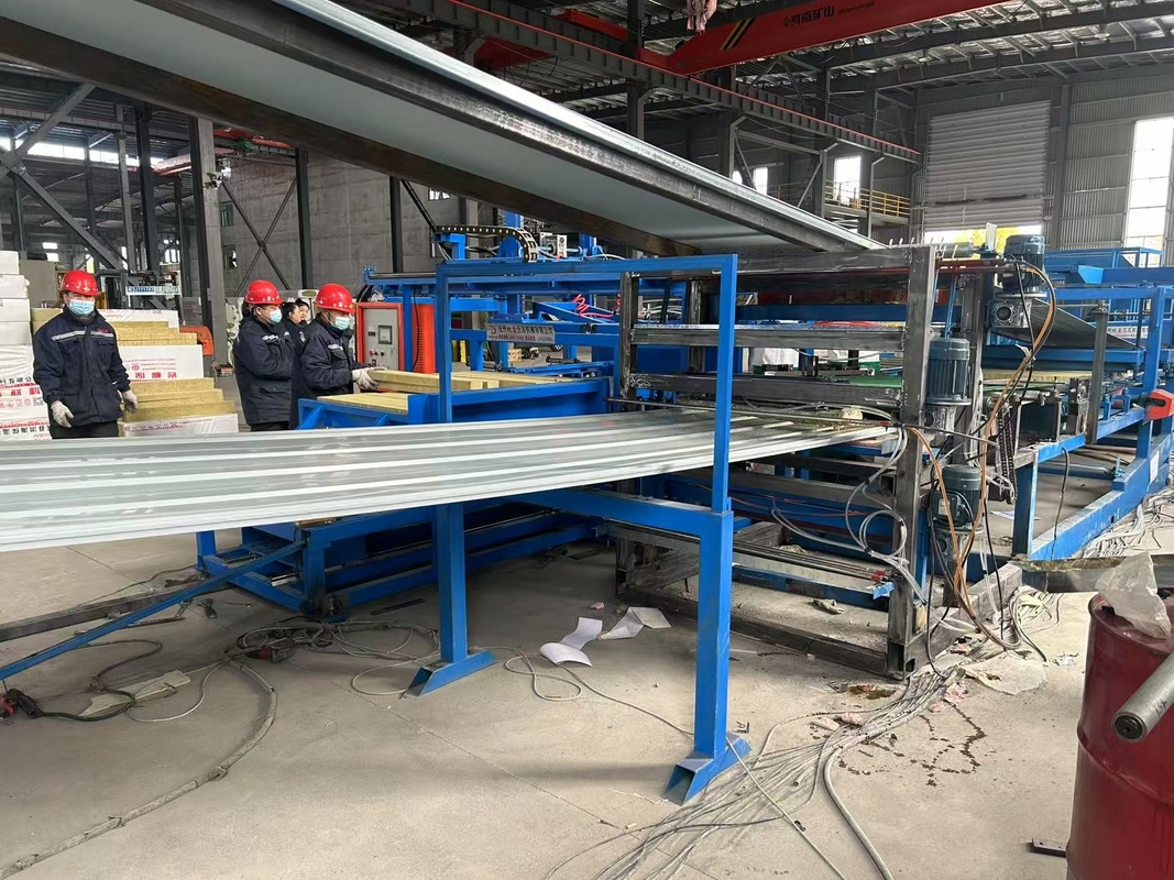 Fireproof Rock Wool Sandwich Panel Roll  Sound Insulation High Speed EPS Rockwool Sandwich Roof Tile Panel Production Line